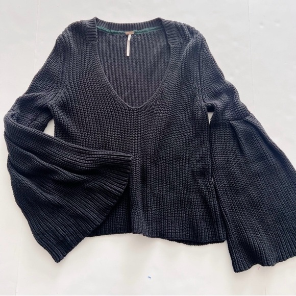 Free People Damsel Sweater Black Boho Goth Gypsie Crop Oversized Sleeve - Picture 2 of 5